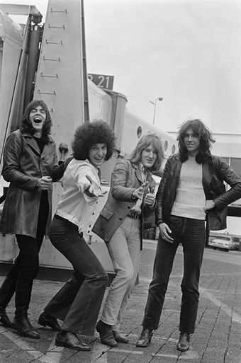 Van Loosduinen tot de wereldtop – De reis van Golden Earring