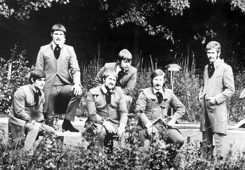 Zes stemmen, één geluid