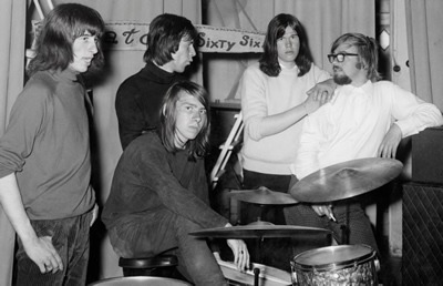 Q65 – Van Haagse Beat naar Legendarische Cultband